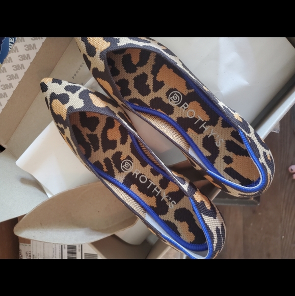 Rothy's Shoes - [NIB] ROTHY'S~animal print The Point flats!